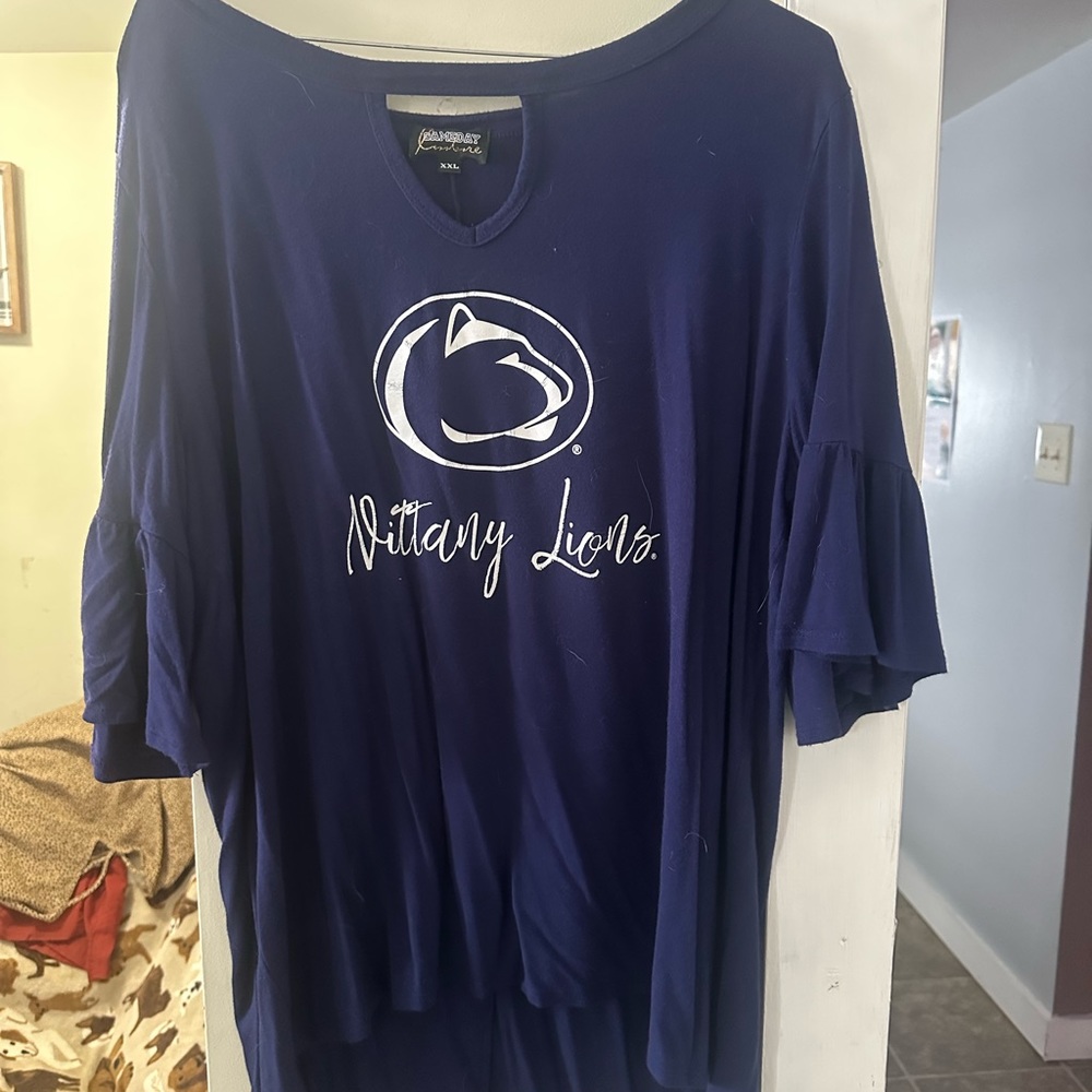 Ruffed sleeves Penn State